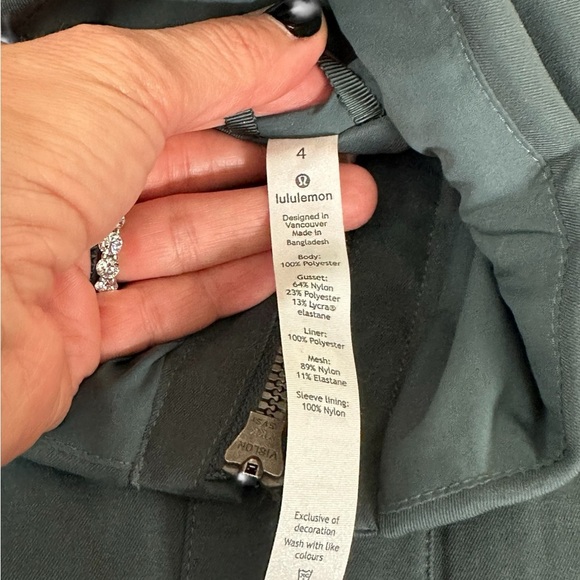 Lululemon like a glove jacket teal shadow sz 4 Jacket All weather Wind Rain
A221 - Picture 8 of 11